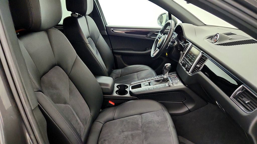 Used 2016 Porsche Macan S AWD/4WD image 23