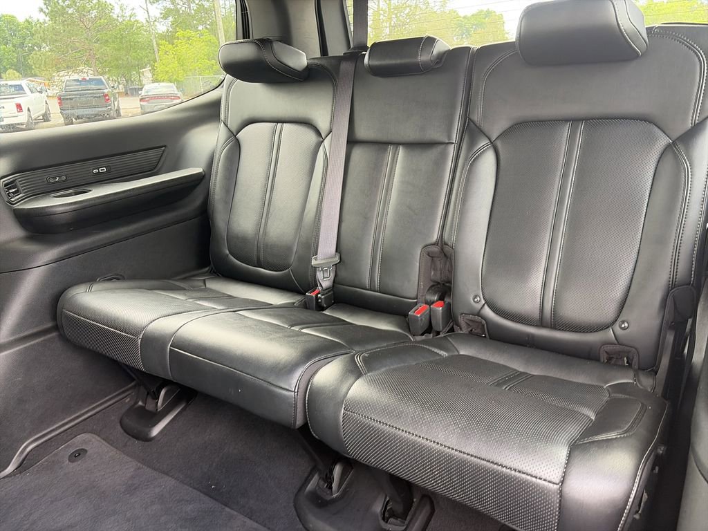 Used 2024 Jeep Wagoneer Series III AWD/4WD image 33