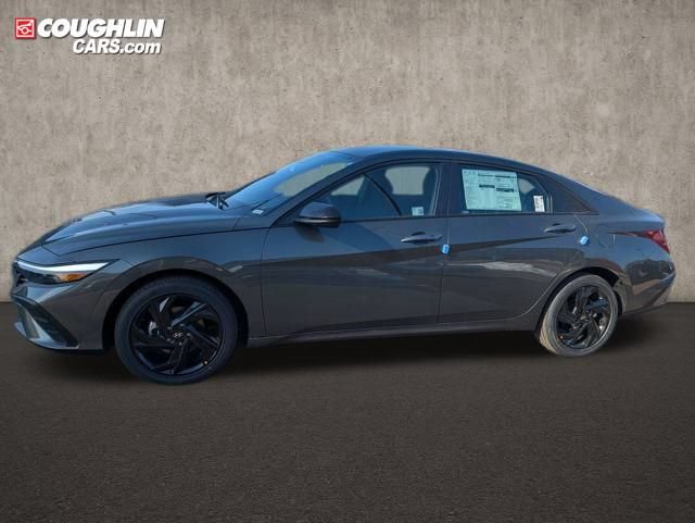 New 2026 Hyundai Elantra SEL FWD image 5
