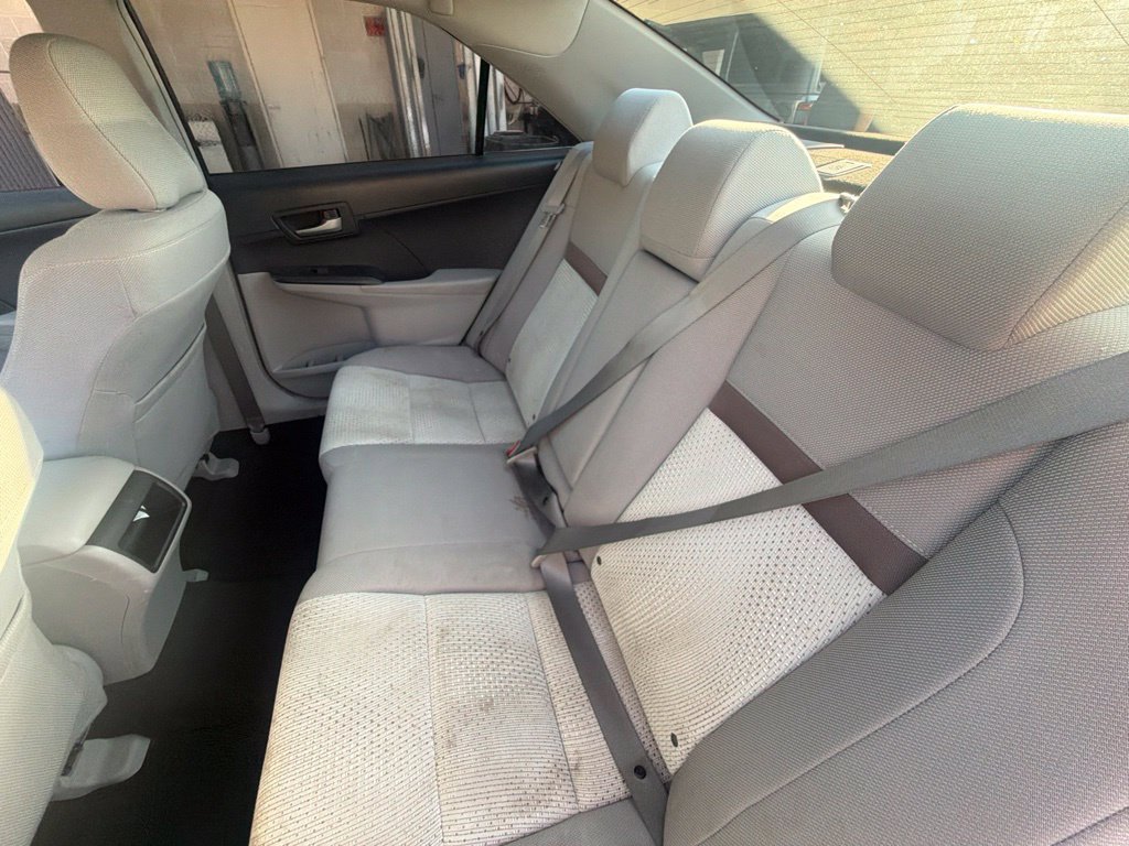 Used 2014 Toyota Camry LE FWD image 15