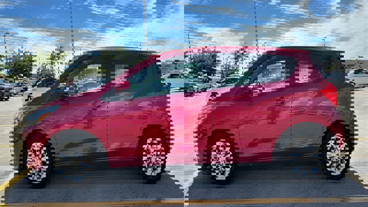 Used 2020 Chevrolet Spark LT image 2