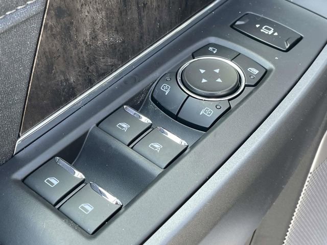 New 2026 Ford F250 Lariat w/ Black Appearance Package image 18