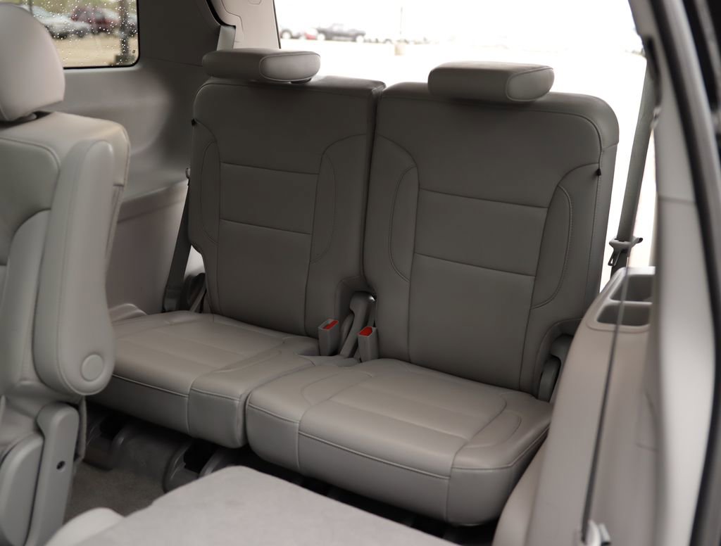 Used 2023 GMC Acadia SLT image 30