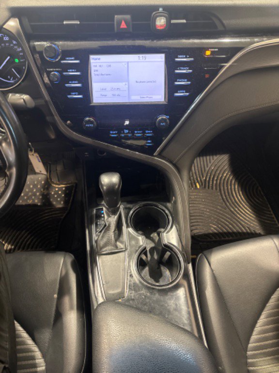 Used 2018 Toyota Camry SE image 12