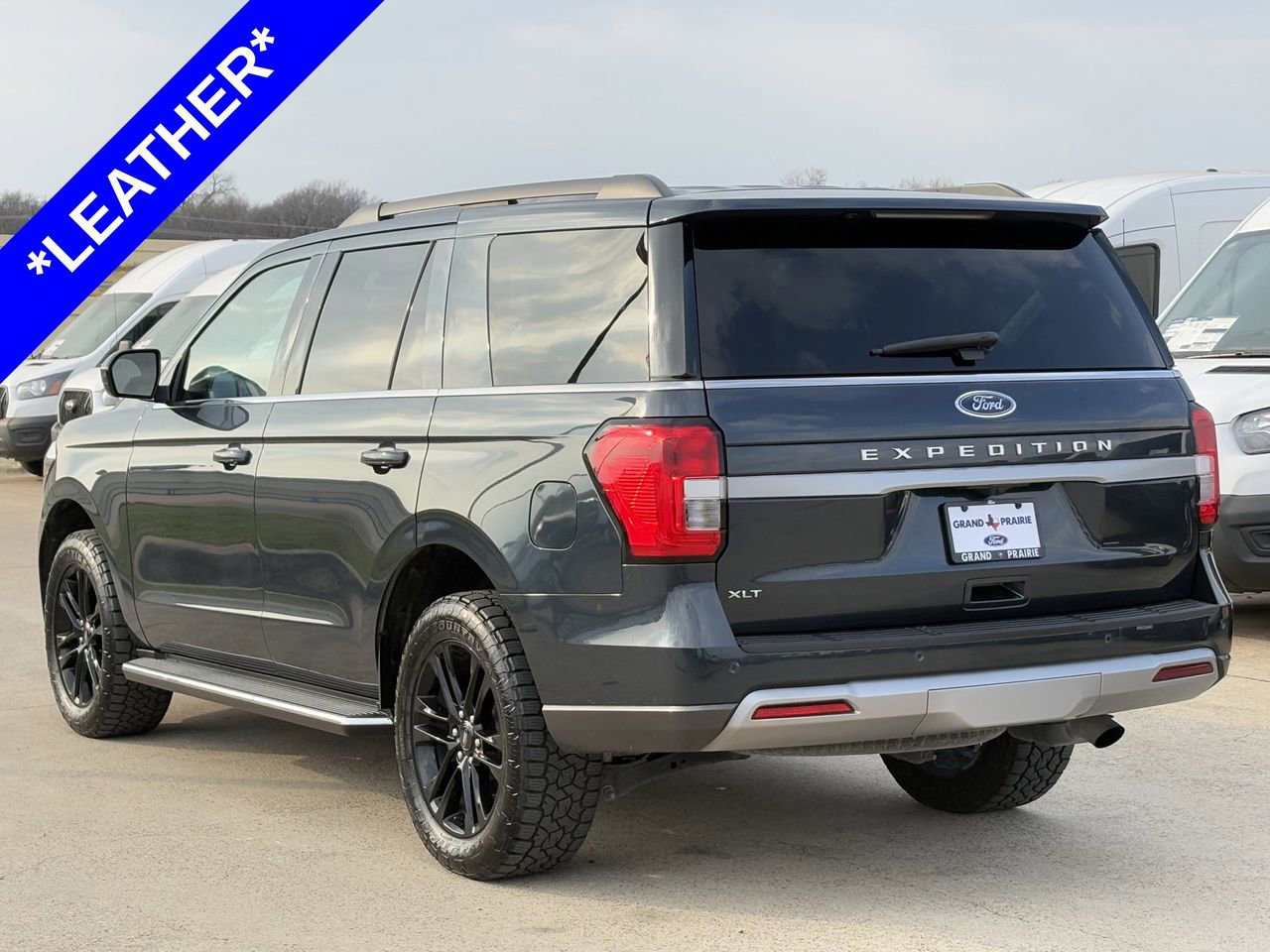 Used 2023 Ford Expedition XLT image 6