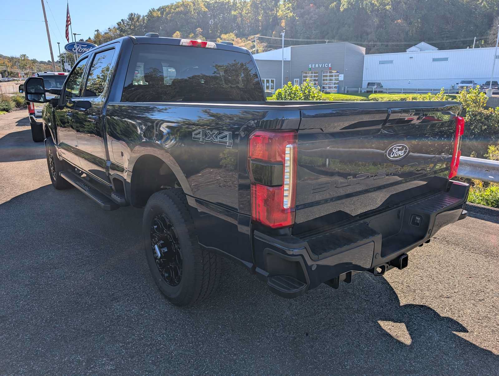 New 2027 Ford F350 XLT w/ XLT Premium Package AWD/4WD image 9