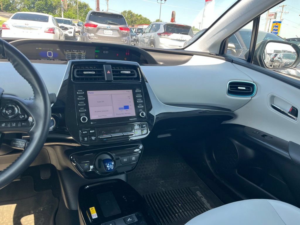 Used 2021 Toyota Prius XLE AWD/4WD image 26