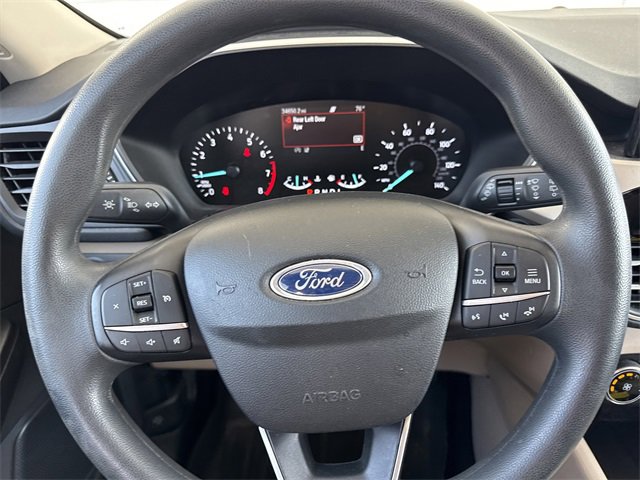 Used 2020 Ford Escape SE image 15