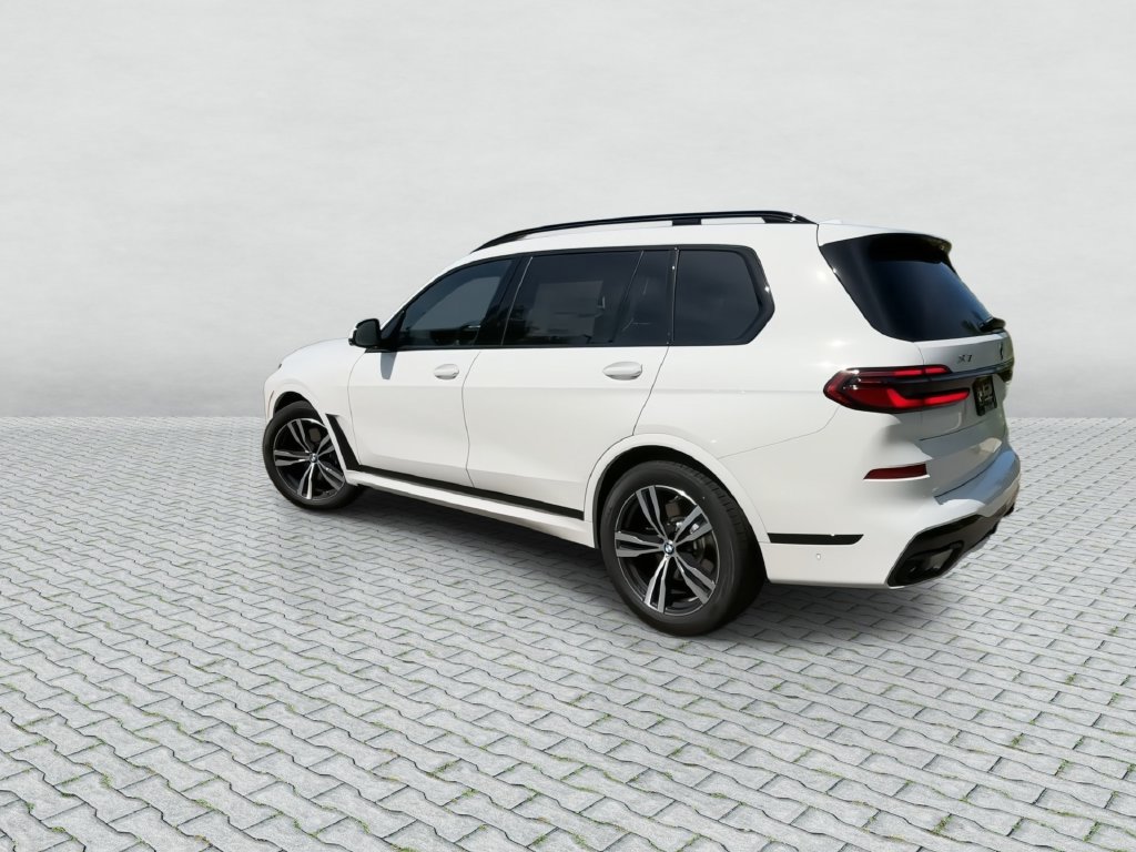 Used 2027 BMW X7 xDrive40i w/ M Sport Package AWD/4WD image 6