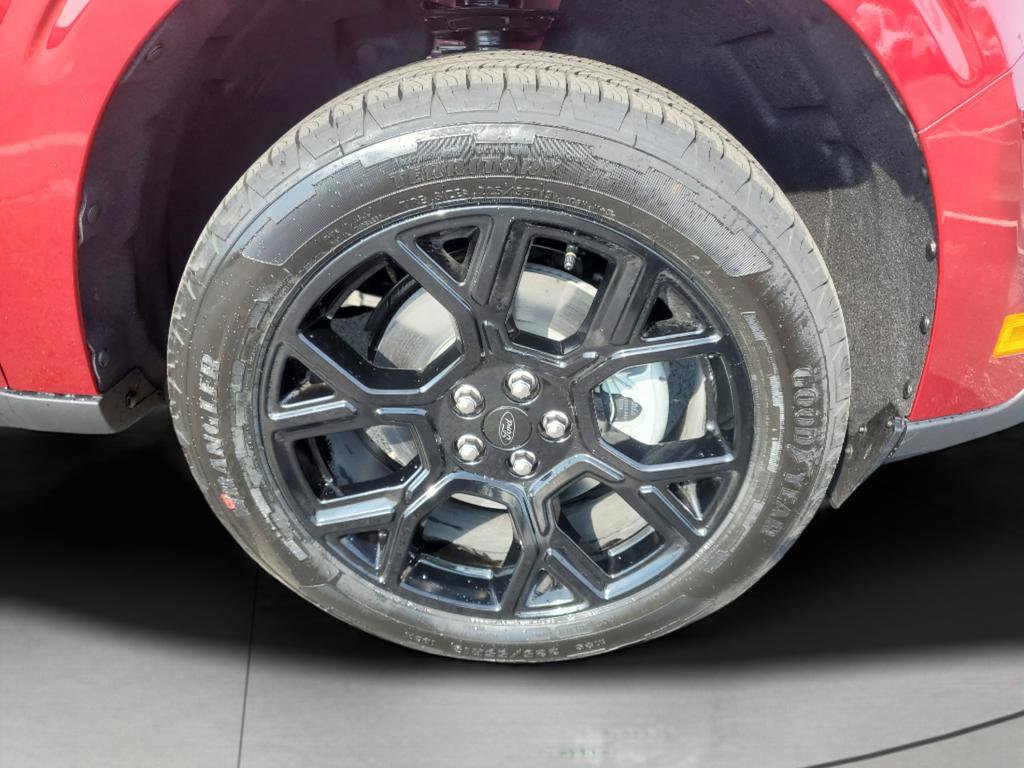 New 2025 Ford Maverick Lariat w/ Black Appearance Package image 16