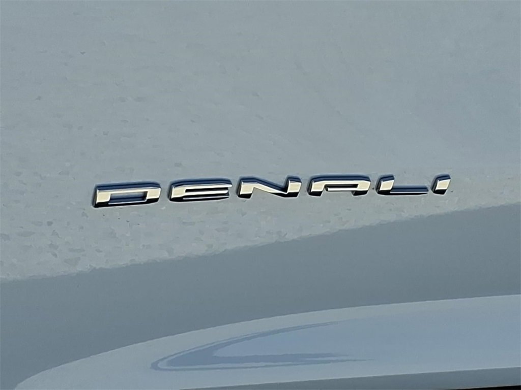 New 2026 GMC Acadia Denali Ultimate image 10