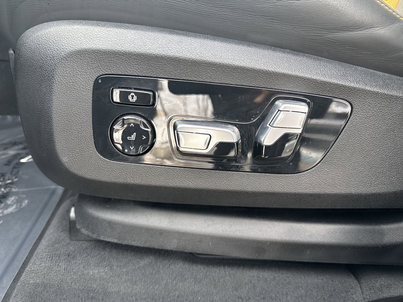 Used 2023 BMW X5 M w/ Competition Package image 14