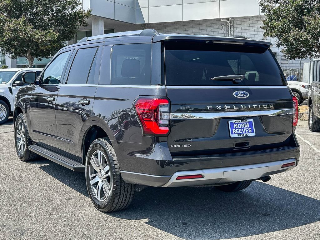 Used 2024 Ford Expedition Limited RWD image 9