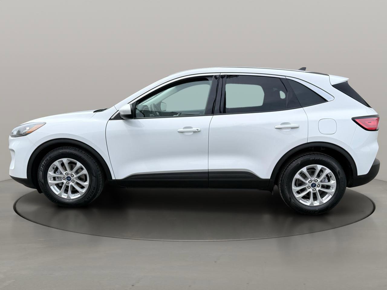 Used 2021 Ford Escape SE FWD image 4