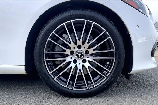 Used 2025 Mercedes-Benz C 300 4MATIC Sedan image 9