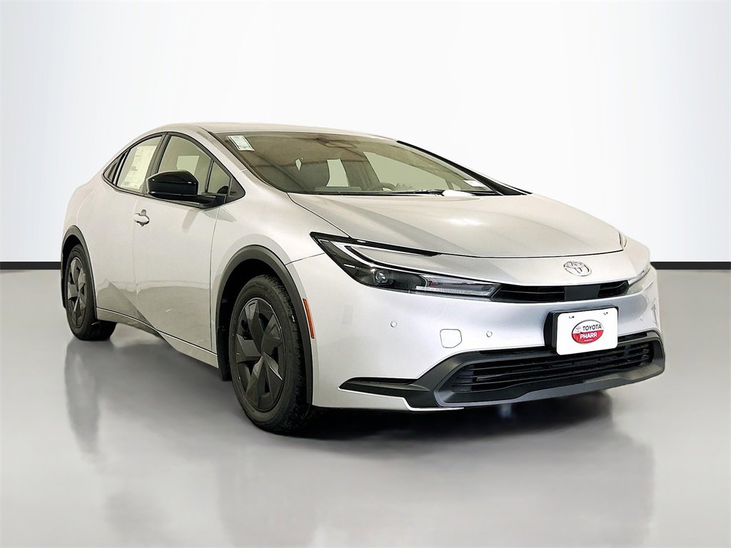 New 2026 Toyota Prius LE image 3