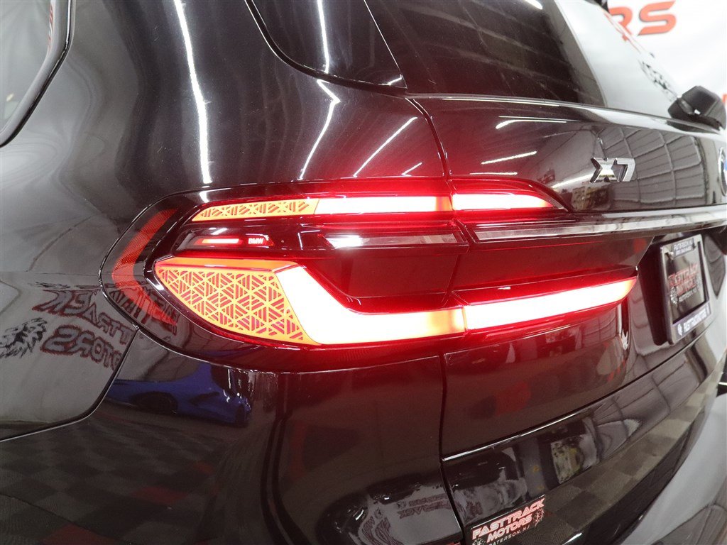 Used 2023 BMW X7 M60i w/ Executive Package AWD/4WD image 8