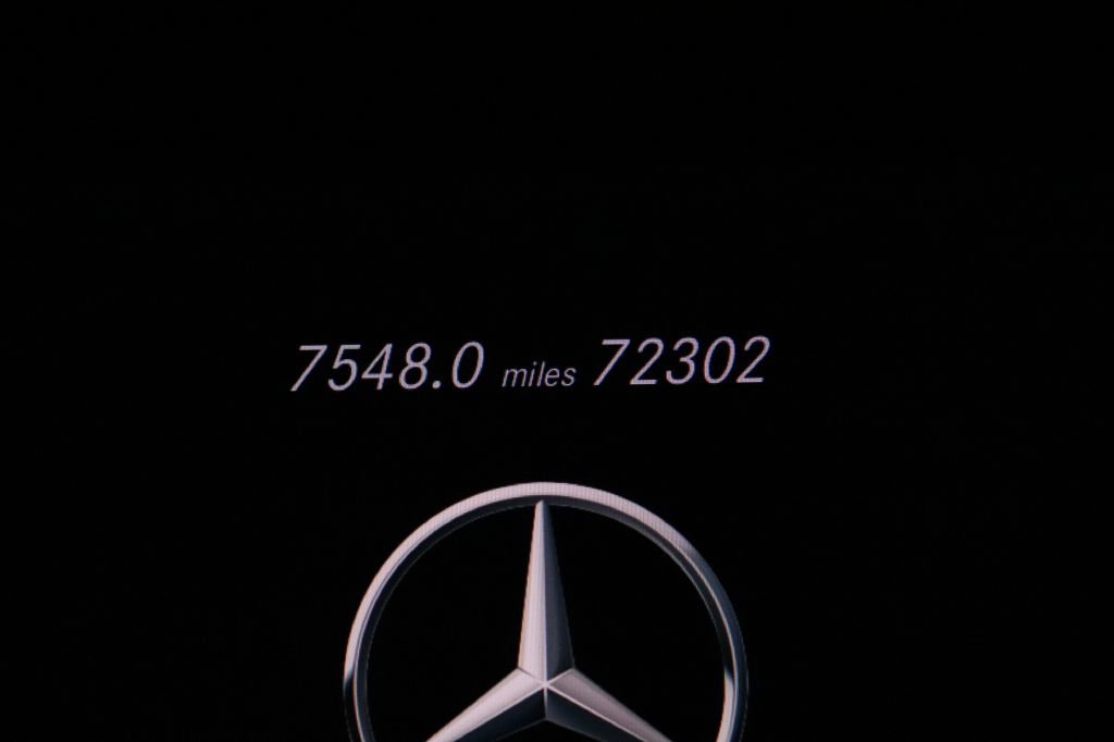 Used 2021 Mercedes-Benz GLC 300 w/ AMG Line image 16