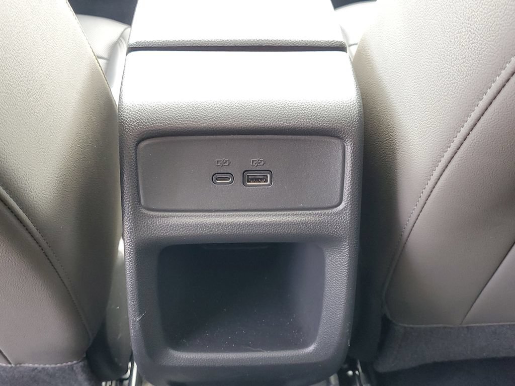 Used 2025 Chevrolet Trax ACTIV w/ Sunroof Package FWD image 11