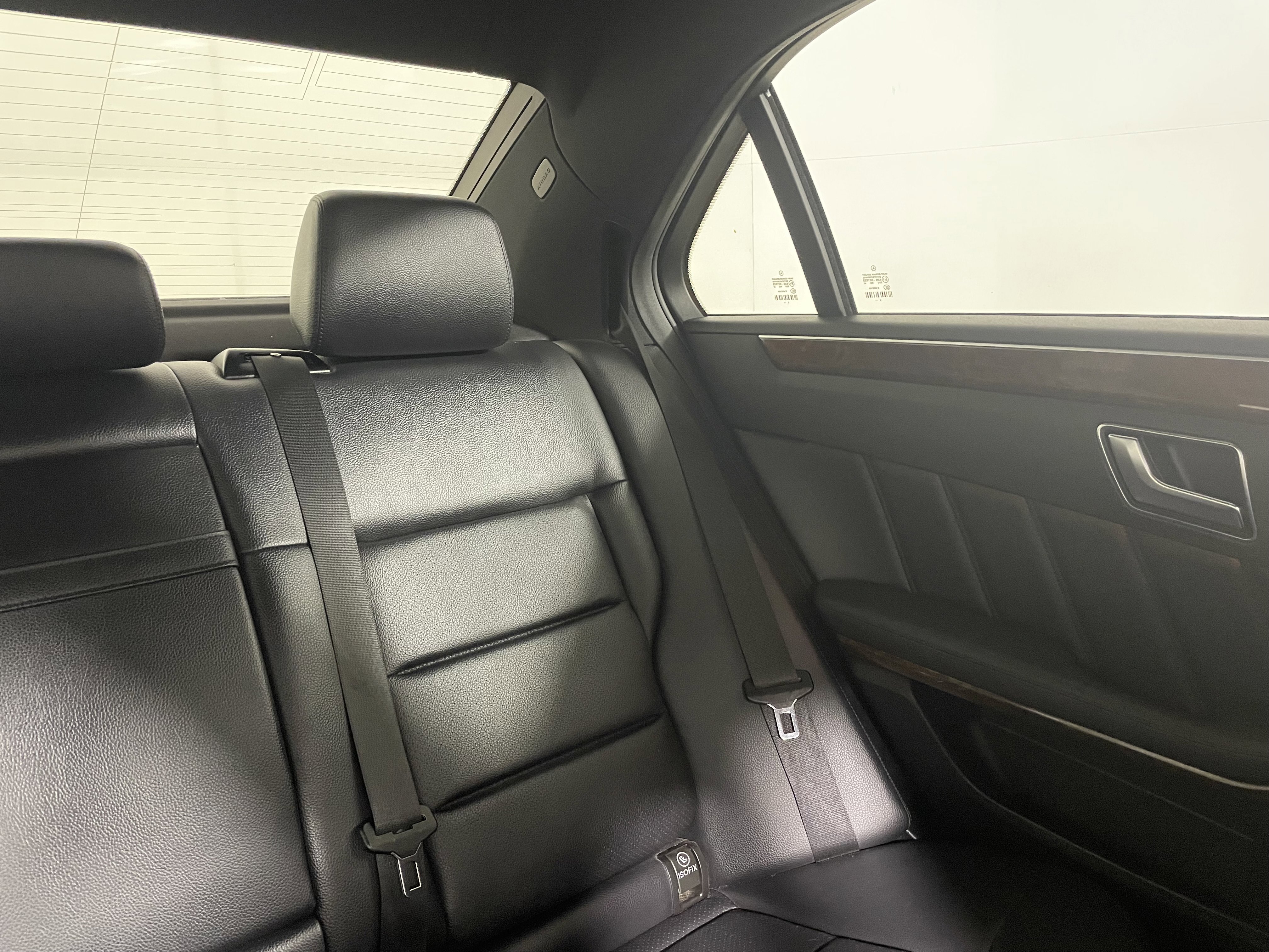 Used 2013 Mercedes-Benz E 350 4MATIC Sedan image 15