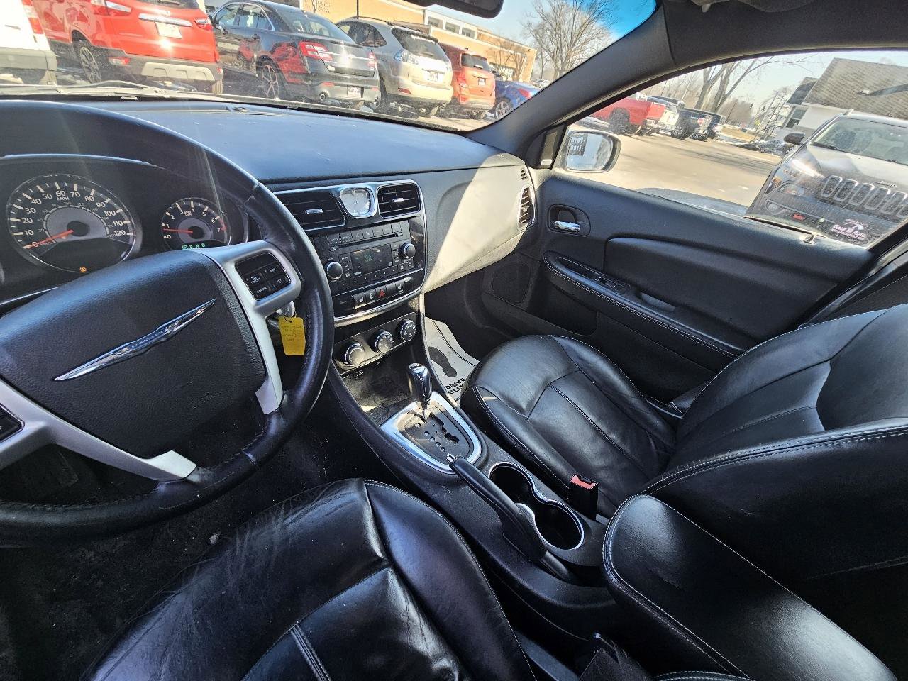 Used 2014 Chrysler 200 Limited image 17