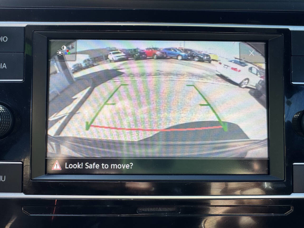 Used 2020 Volkswagen Atlas Cross Sport S image 19