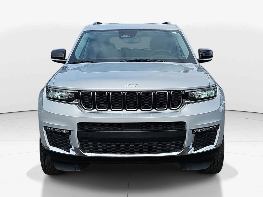 Used 2022 Jeep Grand Cherokee L Limited image 11