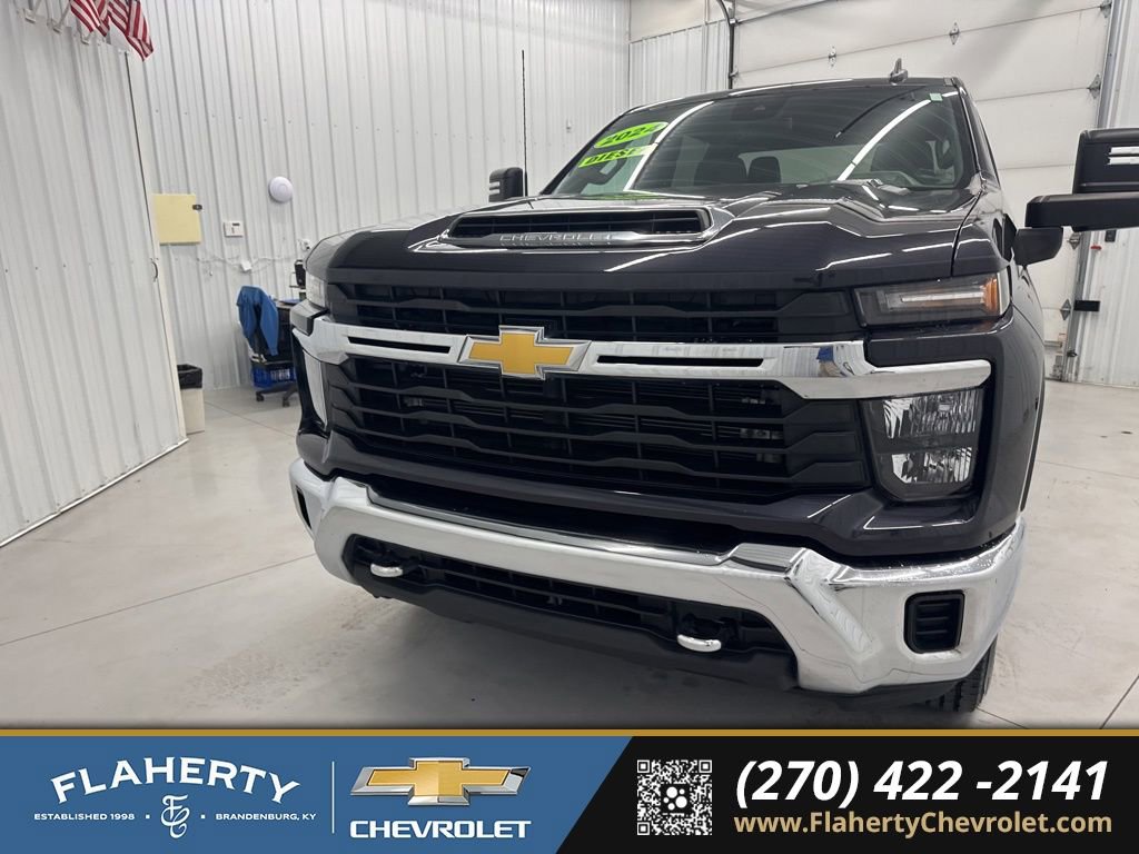 Used 2024 Chevrolet Silverado 2500 LT image 7