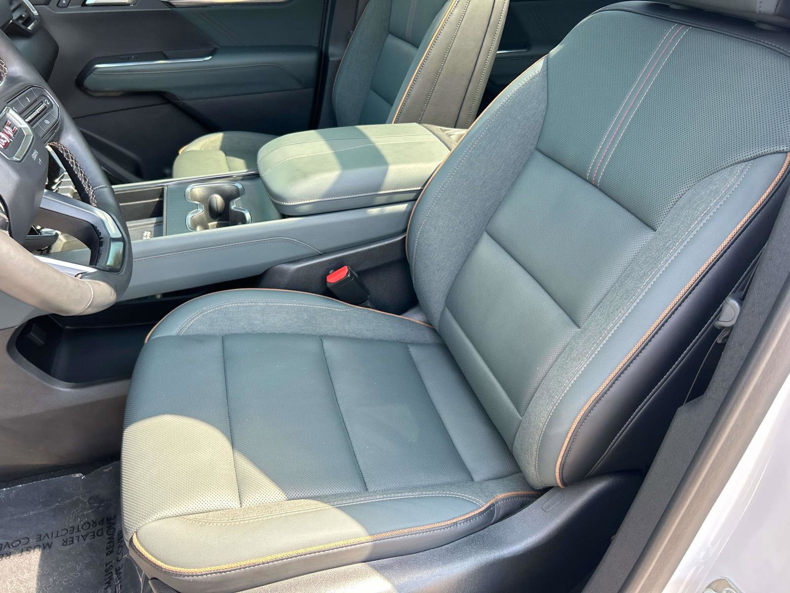 Certified 2024 GMC Acadia AT4 w/ Luxury Package image 17