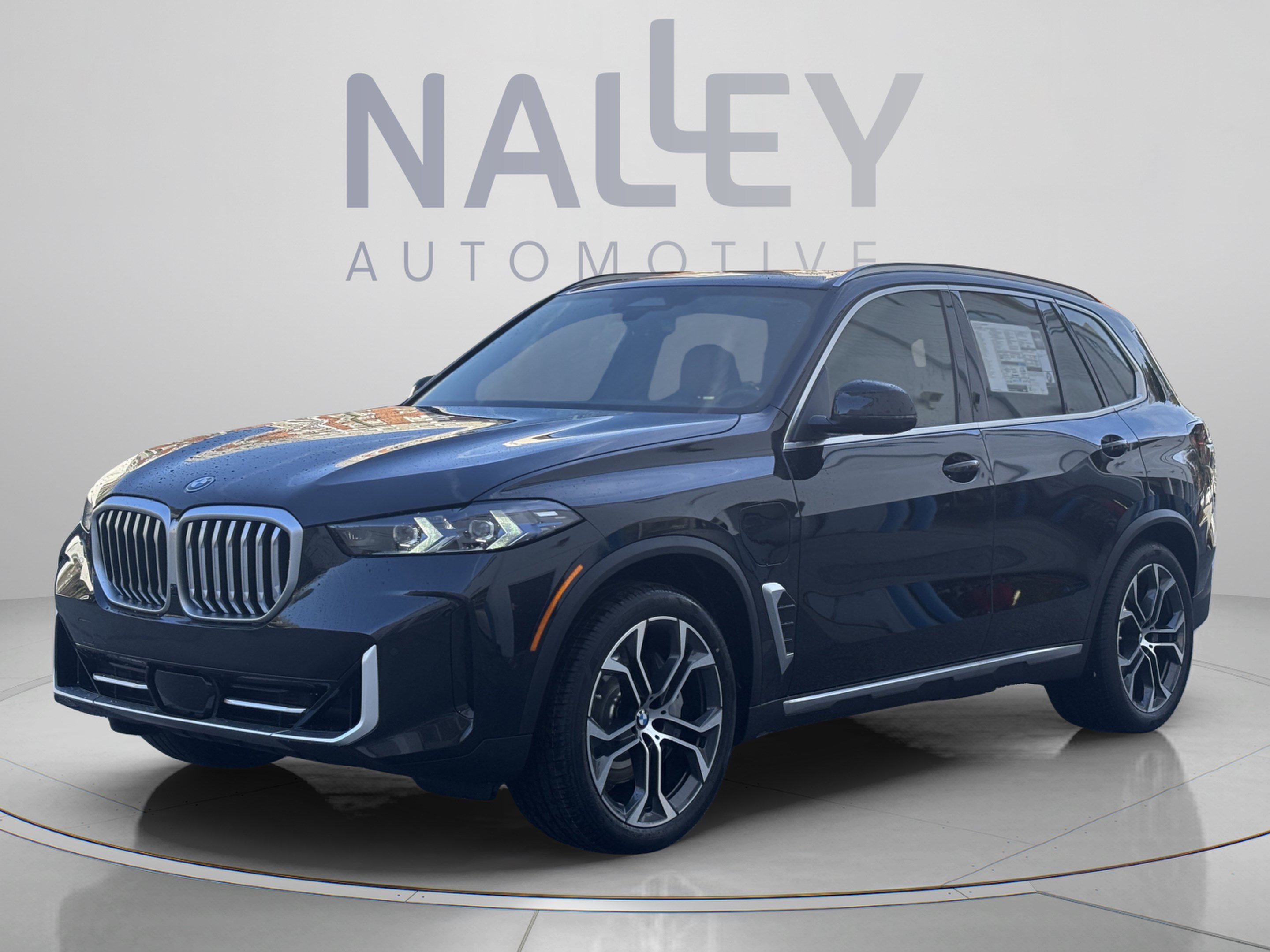 Used 2026 BMW X5 xDrive50e w/ Premium Package AWD/4WD image 1