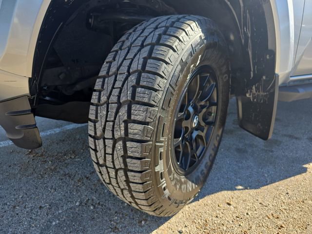 Certified 2022 Toyota Tacoma SR5 image 32