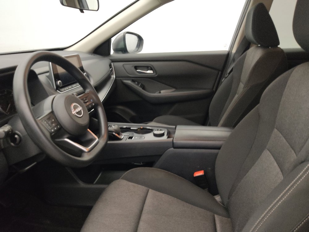 Used 2024 Nissan Rogue SV image 17