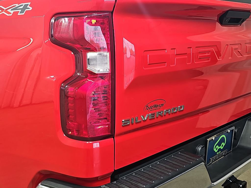 Used 2019 Chevrolet Silverado 1500 LT w/ Trailering Package AWD/4WD image 38