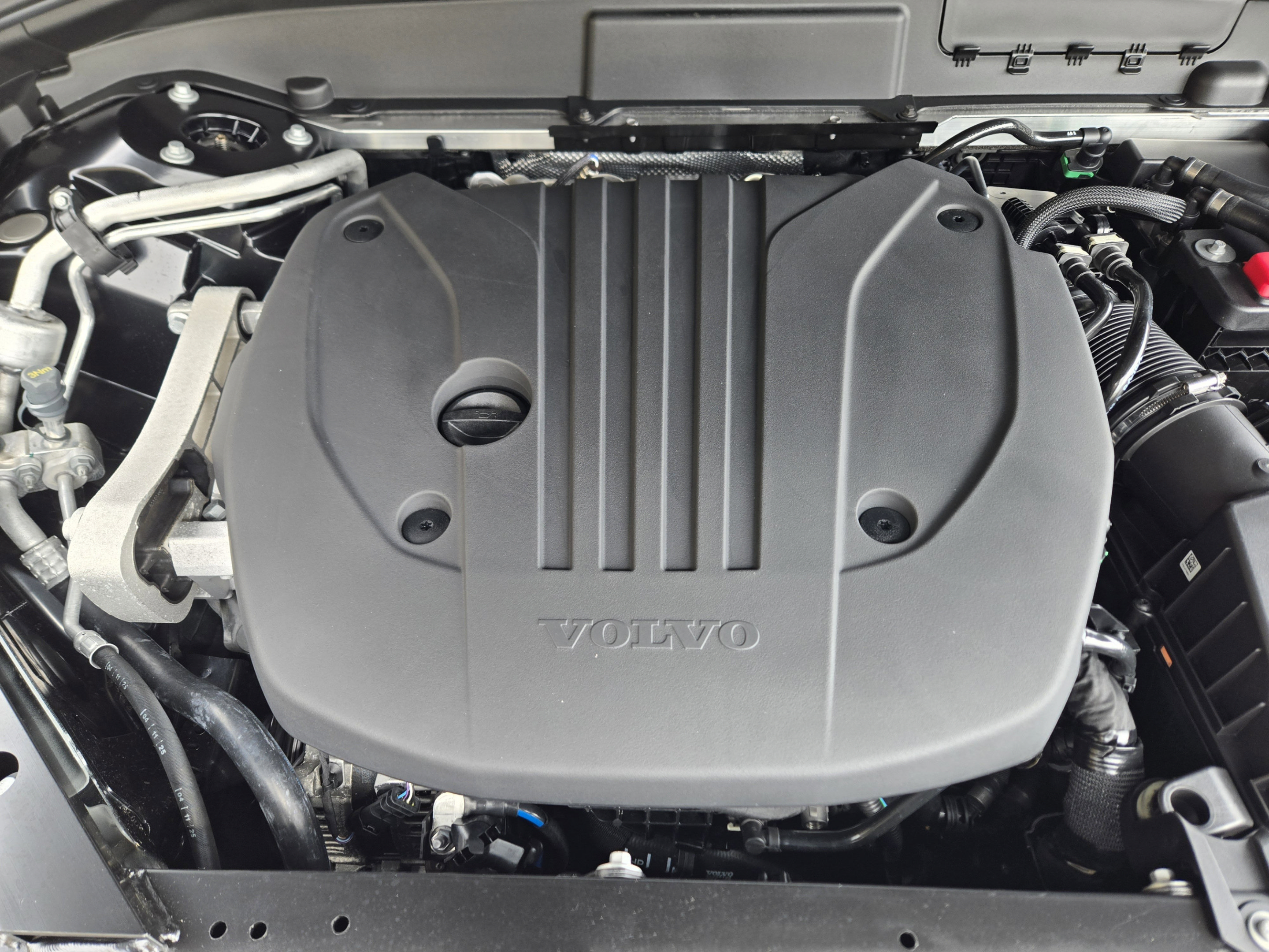 Used 2026 Volvo XC60 B5 Core AWD/4WD image 31
