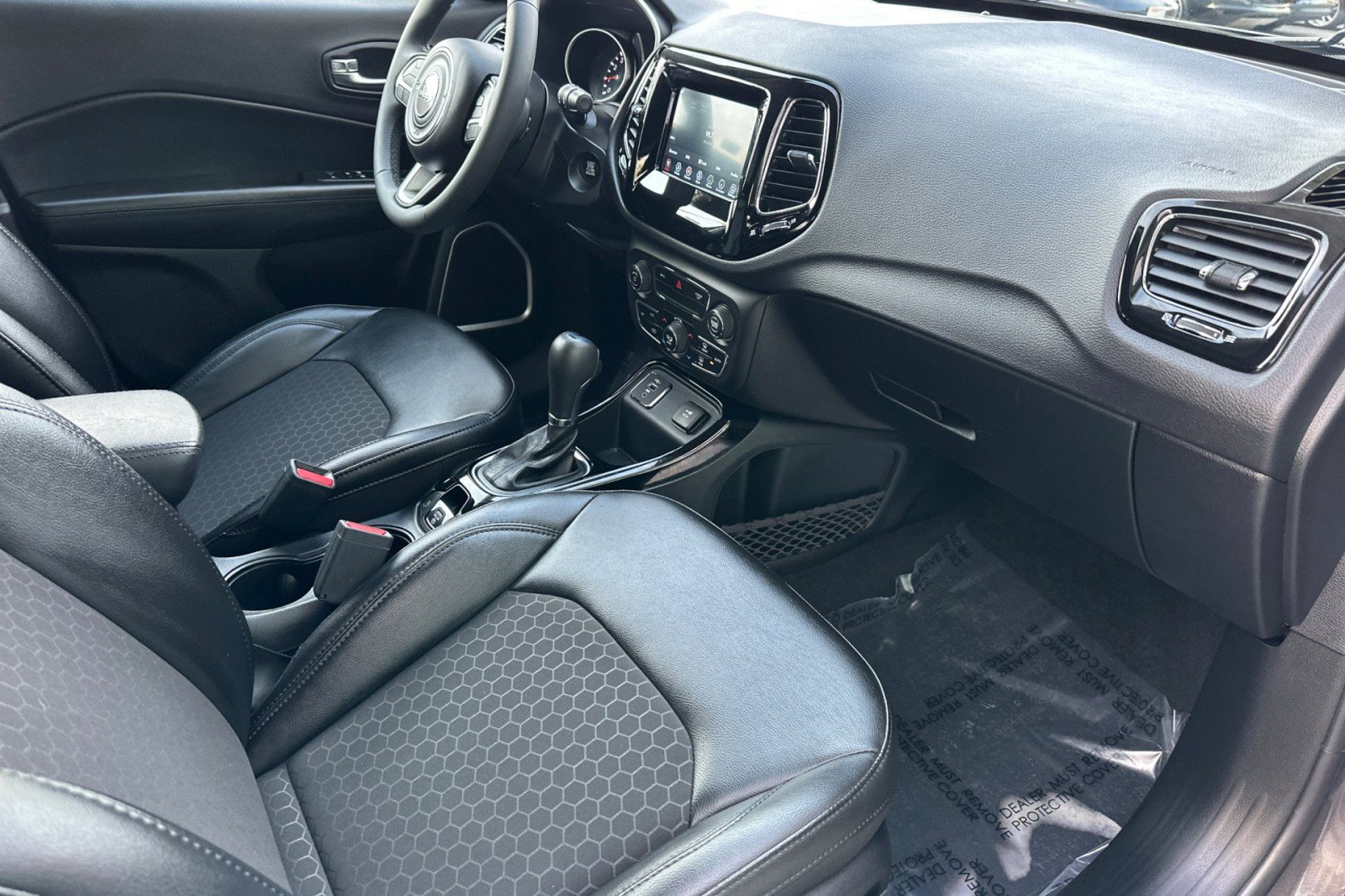 Used 2021 Jeep Compass Latitude image 16