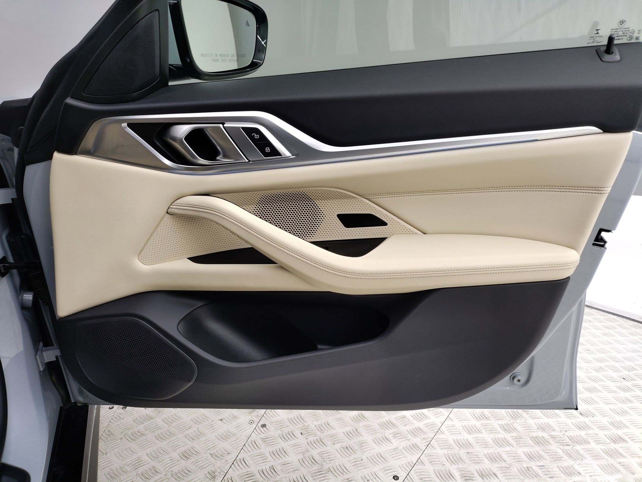 Certified 2023 BMW i4 eDrive40 w/ M Sport Package image 32