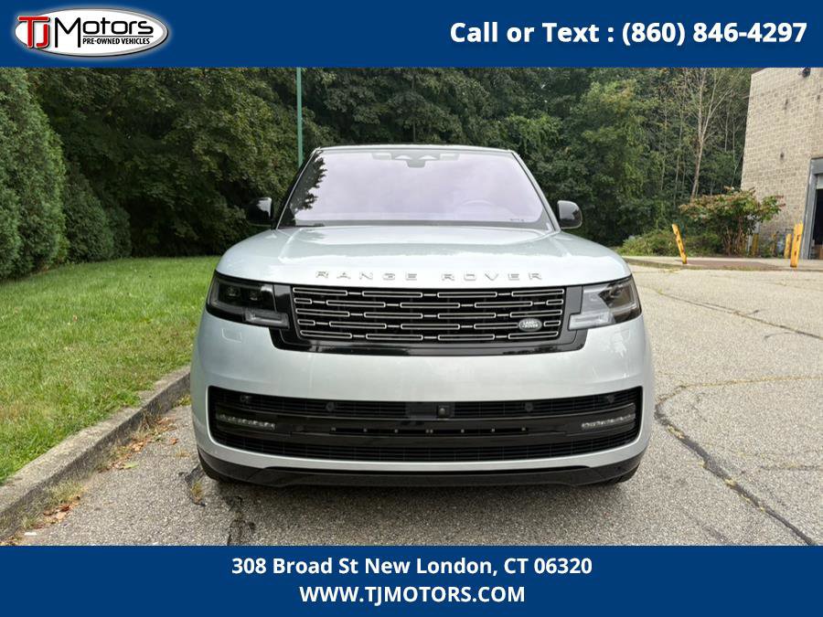 Used 2023 Land Rover Range Rover SE image 3