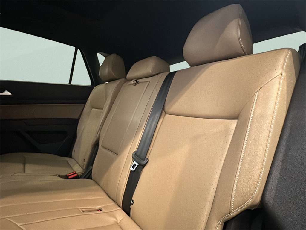 Used 2020 Volkswagen Atlas Cross Sport SE w/ Panoramic Sunroof Package image 12