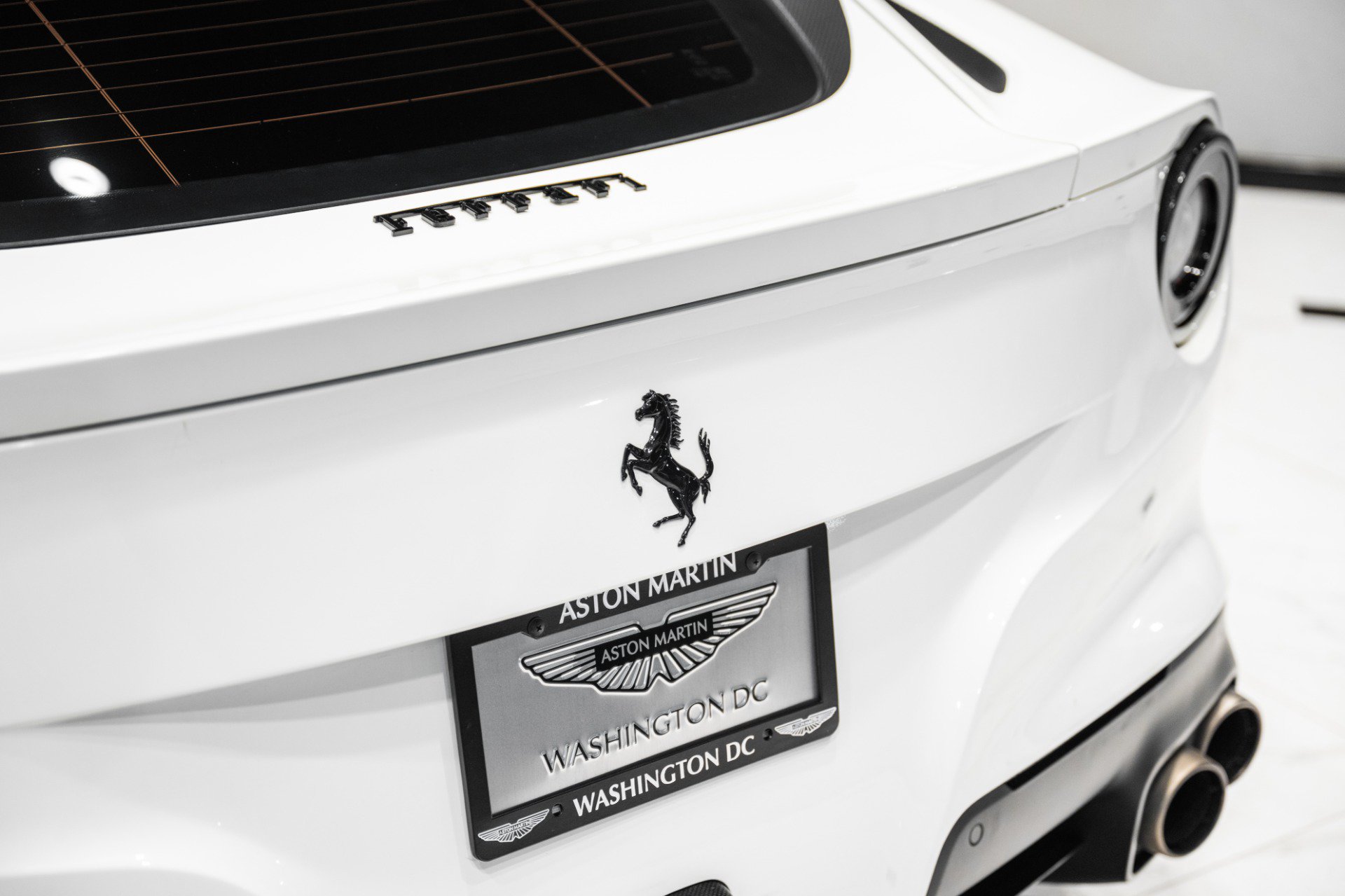 Used 2017 Ferrari F12 Berlinetta RWD image 13