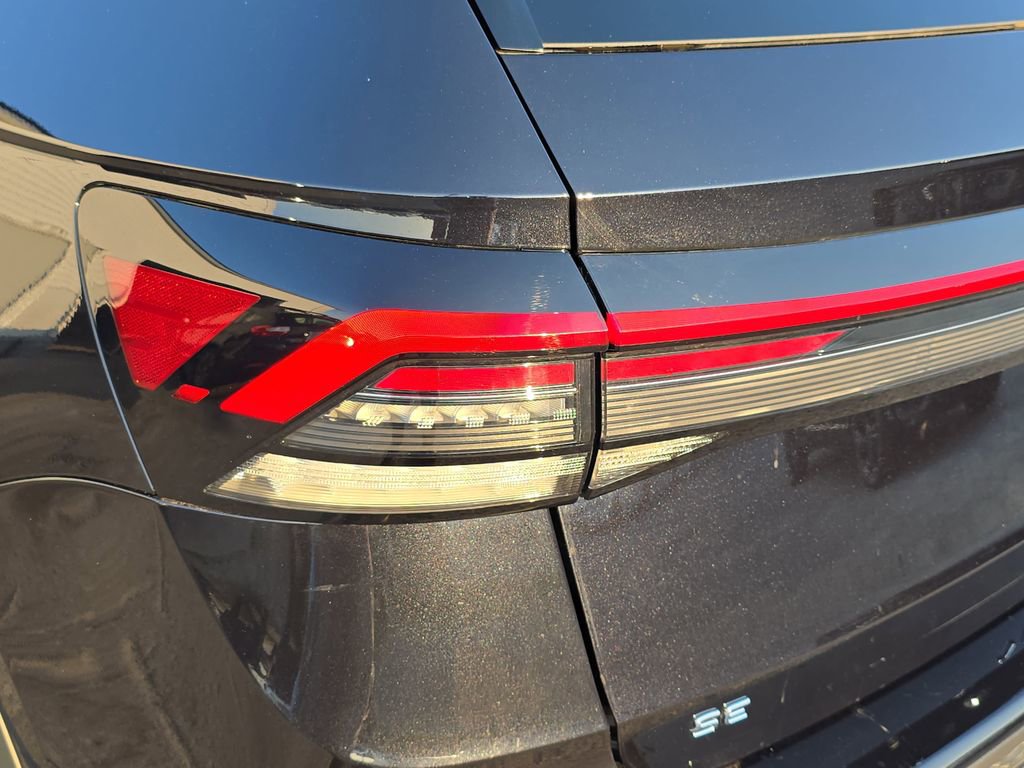 Used 2025 Volkswagen Taos SE AWD/4WD image 58