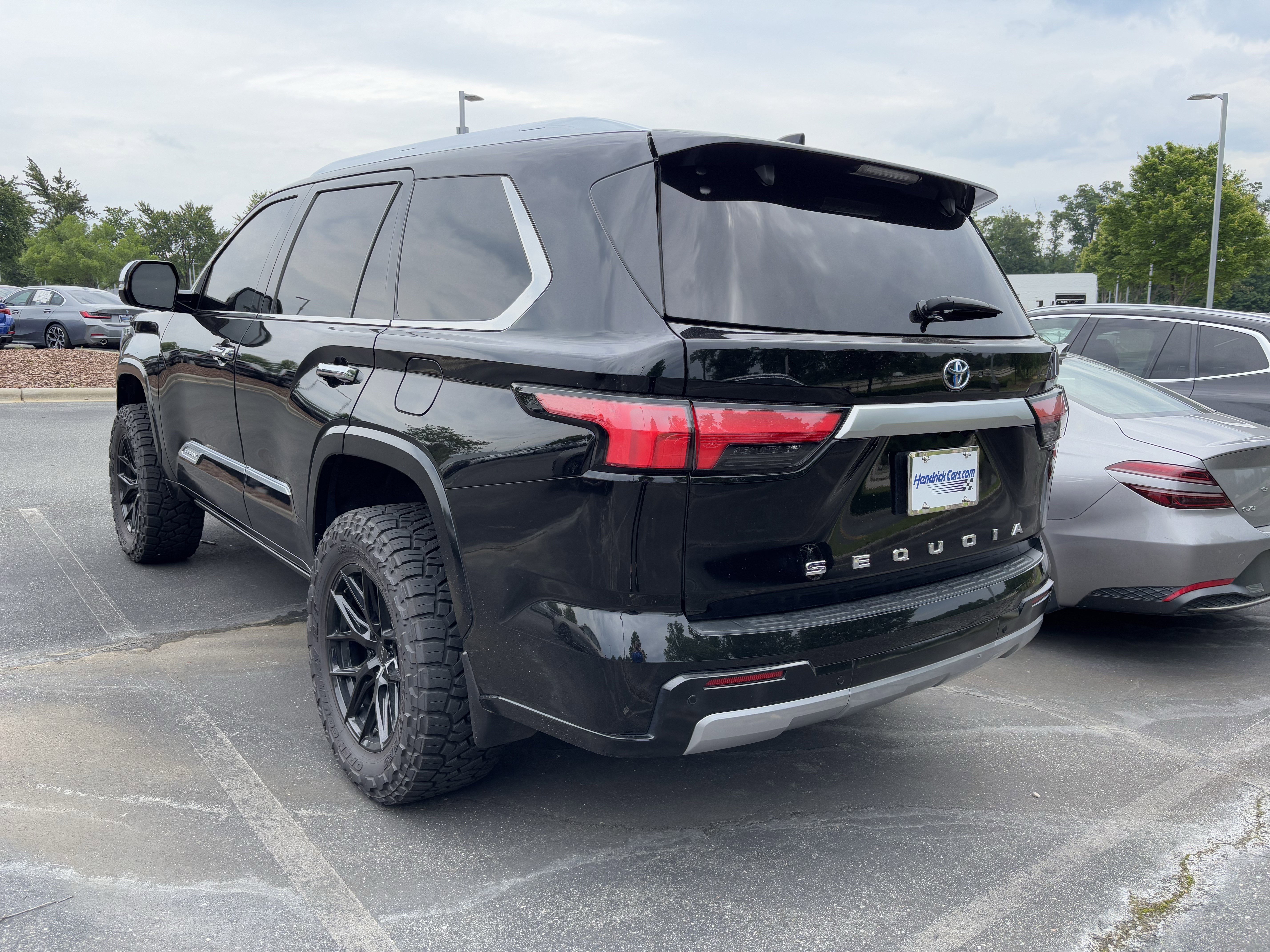 Used 2024 Toyota Sequoia Capstone AWD/4WD image 15