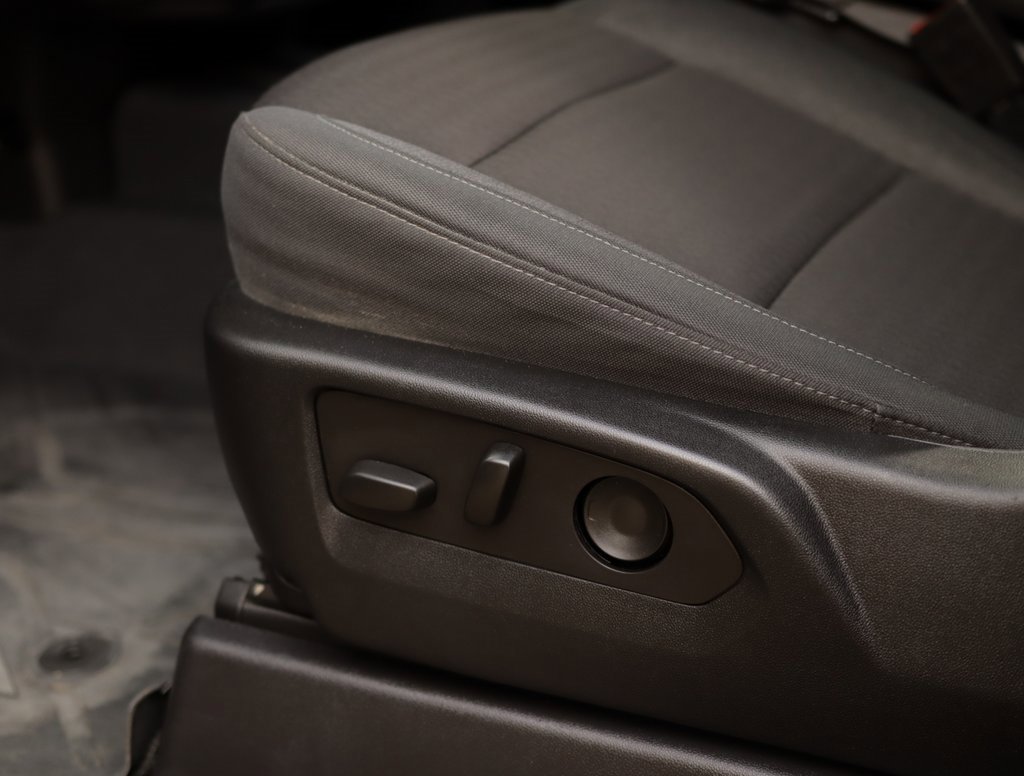 Used 2024 Chevrolet Silverado 2500 Custom w/ Custom Value Package image 21