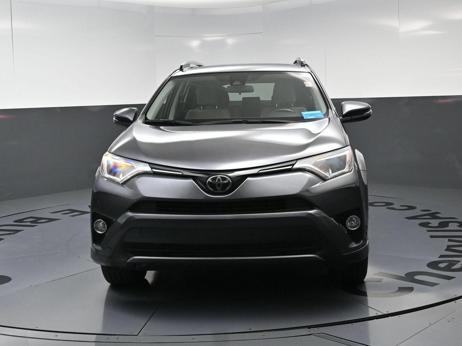 Used 2018 Toyota RAV4 XLE AWD/4WD image 5