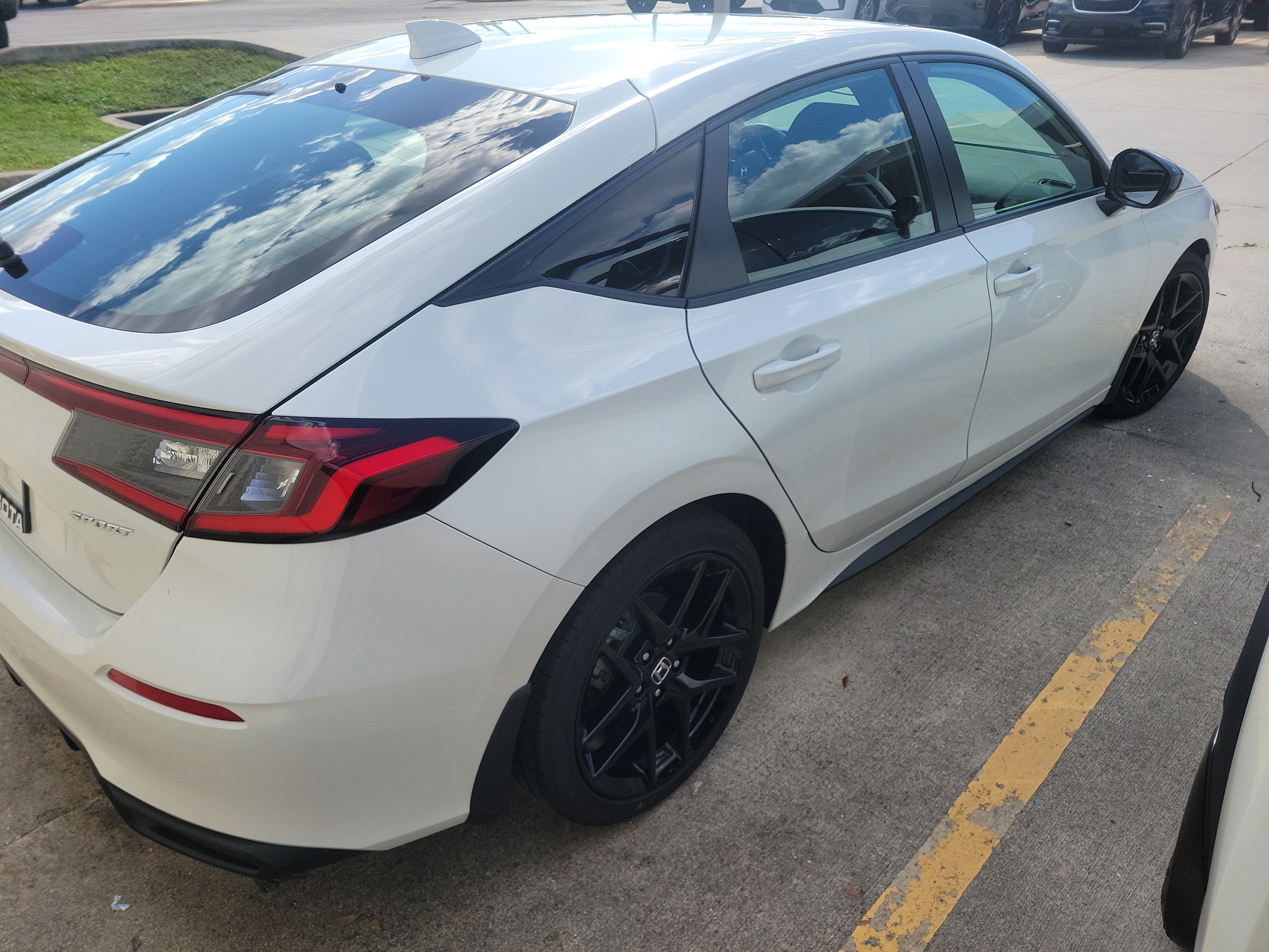 Used 2024 Honda Civic Sport image 9