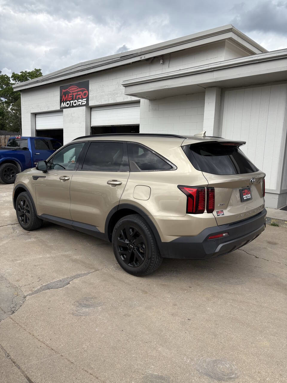 Used 2021 Kia Sorento S image 4