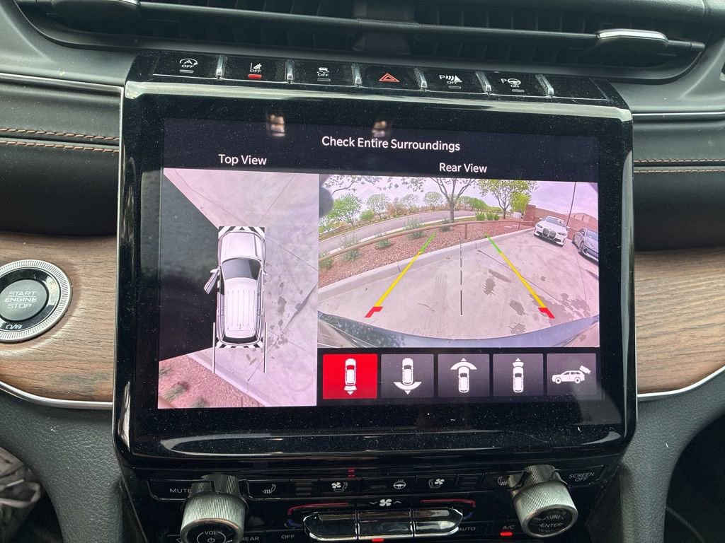 Used 2021 Jeep Grand Cherokee L Summit w/ Advanced Protech Group IV AWD/4WD image 16