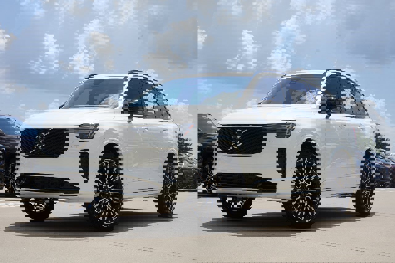 New 2026 Volvo XC90 B6 Ultra