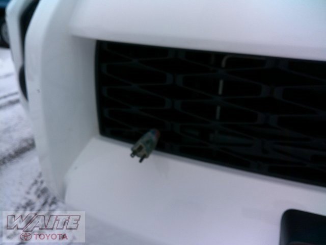 Used 2018 Toyota 4Runner SR5 image 8