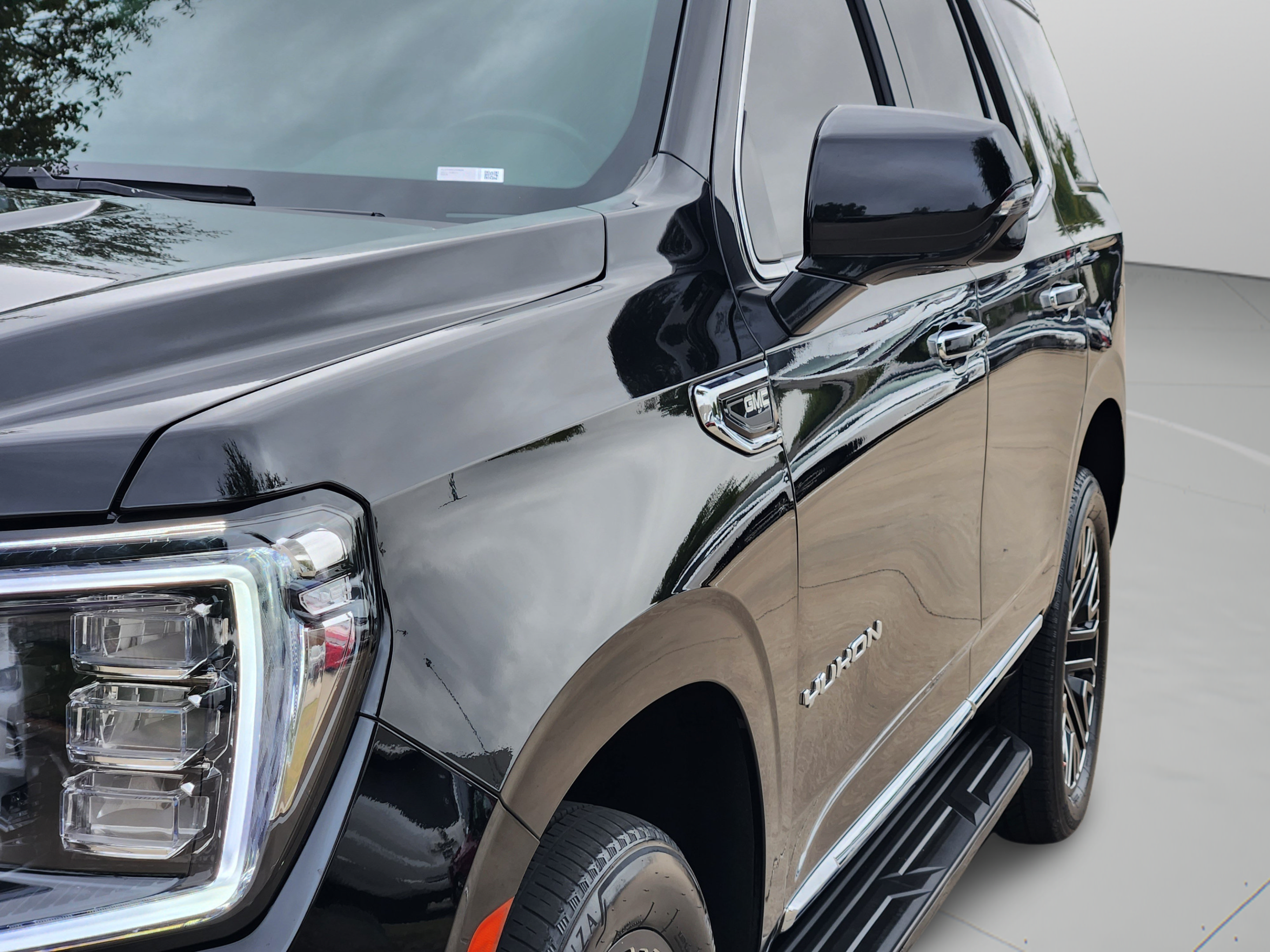 Used 2021 GMC Yukon SLT w/ SLT Luxury Plus Package AWD/4WD image 44