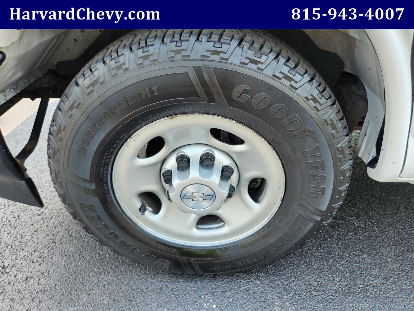 Used 2019 Chevrolet Express 3500 w/ Driver Convenience Package image 32